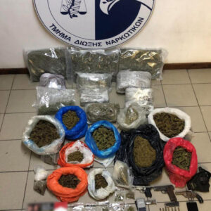 11.12.2023 messinia narkwtika sillipseis 768x1267