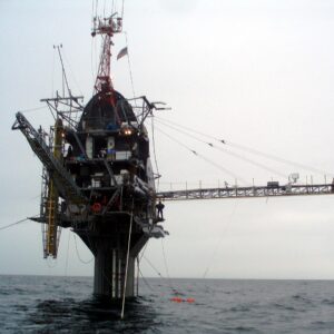 1280px RP FLIP (Floating Instrument Platform) in August 2009 (cropped)