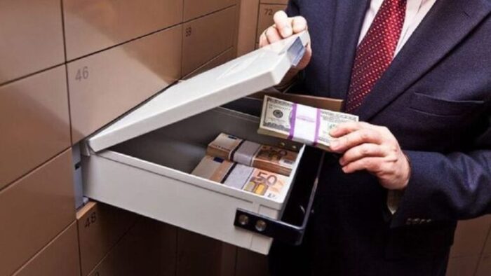 black money thyrida trapeza