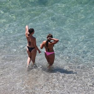 kalokairi zesti3 thalassa mpania