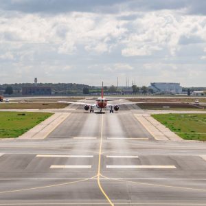 airport aerodromio aeroplano airplane