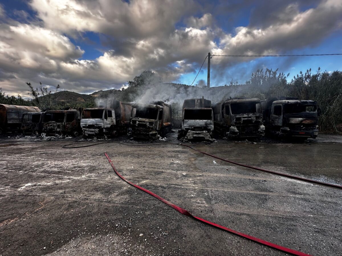 Καμμένα Απορριμματοφόρα kammena fortiga