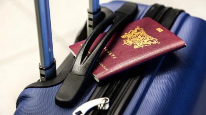 diabathrio metanstefsi taxidi