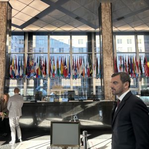 NIKOLAKOPOULOS NEAYORKH