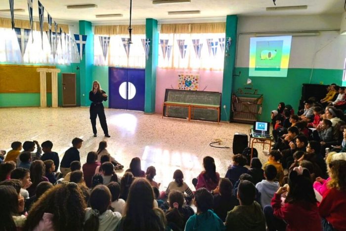 ekpaideytiko prgramma gia ta adespota skilia ston dimo0 ilidas 5 scaled