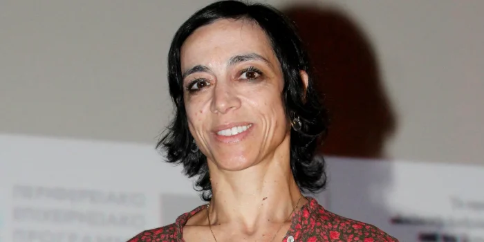 elena topalidou eksoteriki.jpg