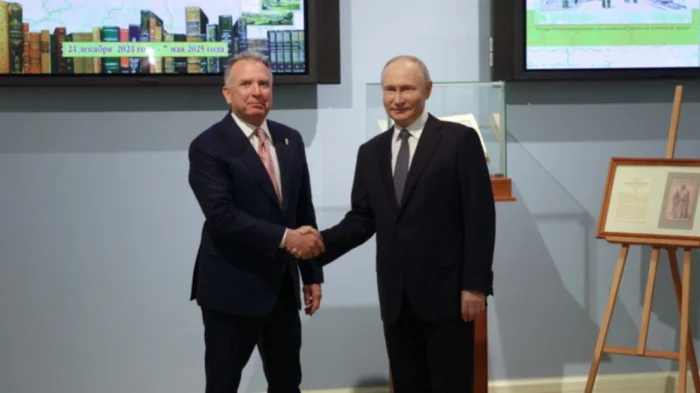 putin apestalmenos trump