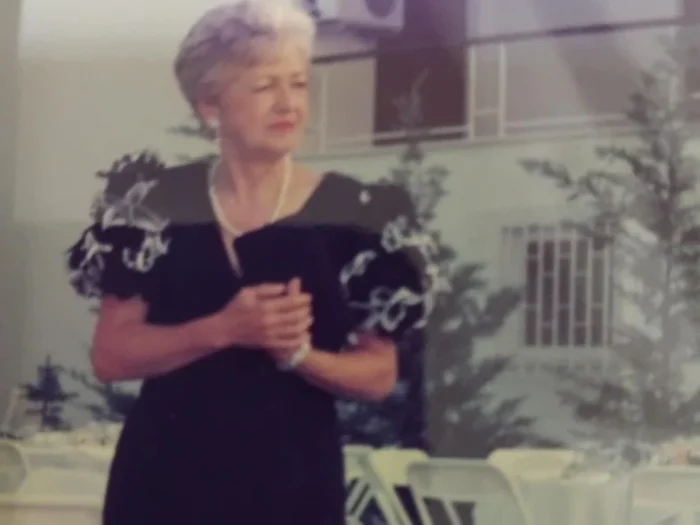 vlyjnrnoin67eaf0e3cb946