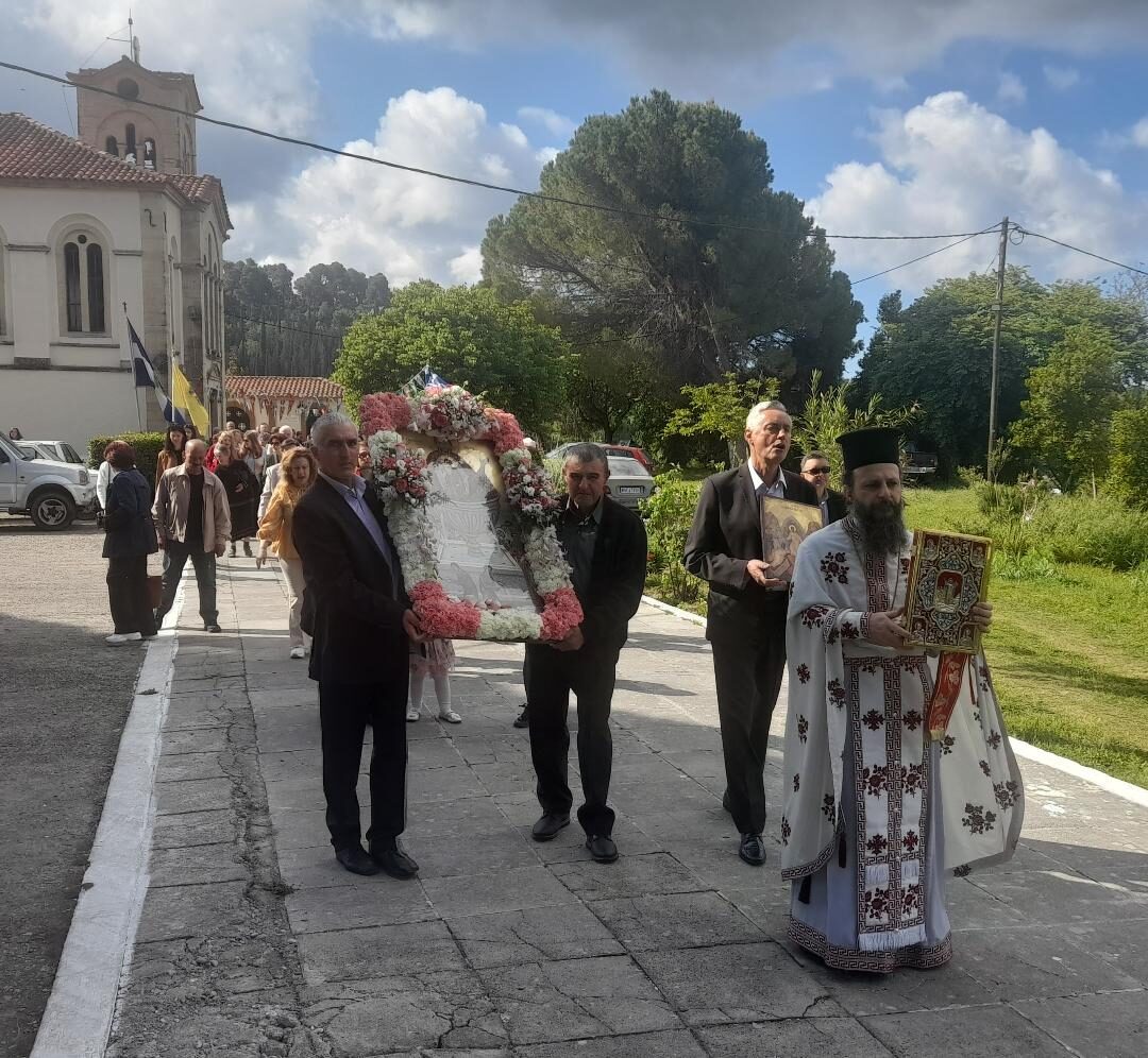 Λιτανεία της Ιερής Εικόνας έγινε στο κέντρο των Κρεστένων