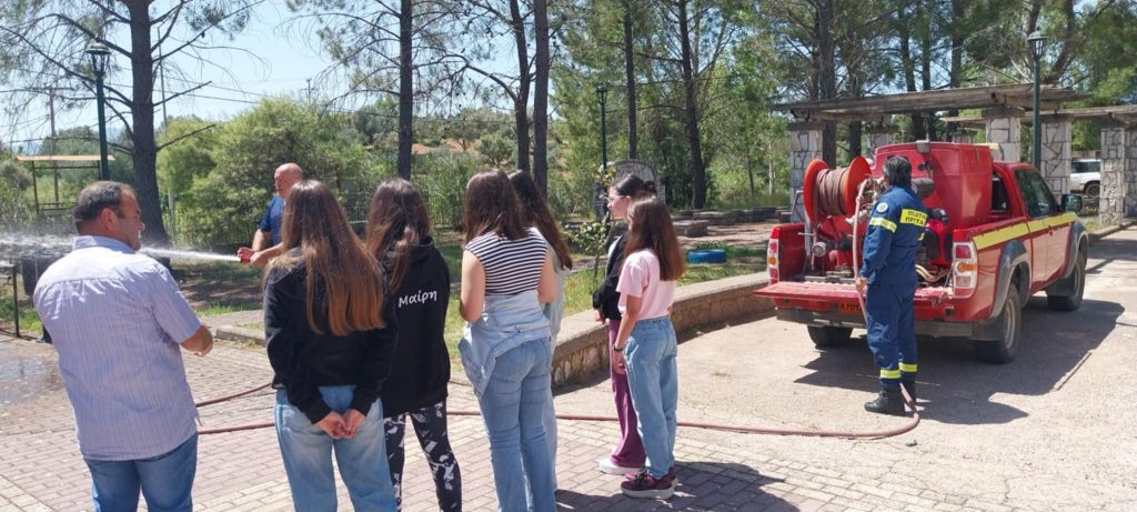 parousiasi politiki prostasia vasilaki2