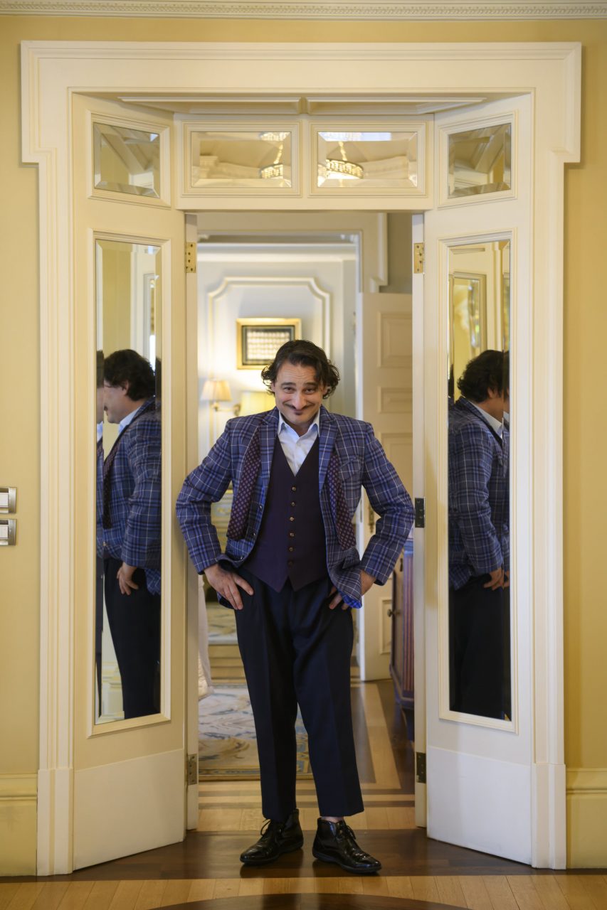 ΥπηρέτηςΔυοΑφεντάδων 1