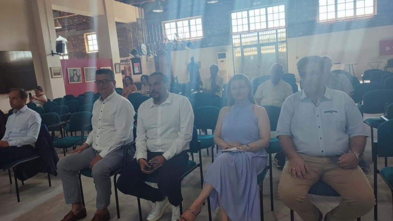 image 10 44 1536x865