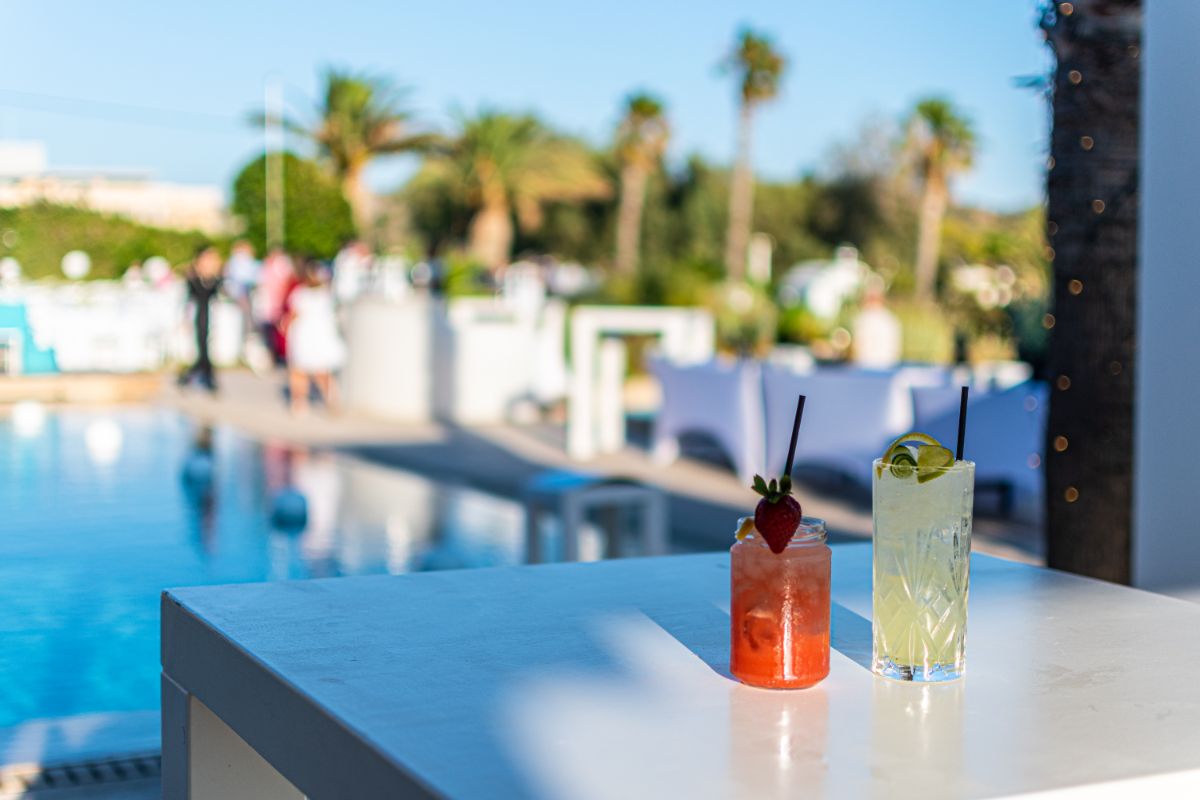 party paralia pisina kalokairi