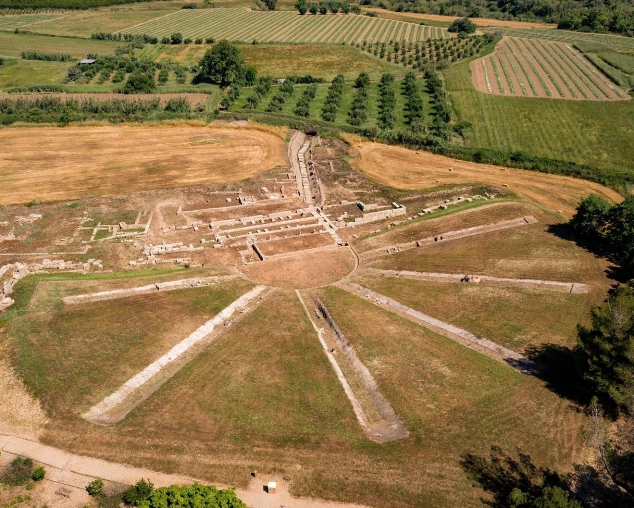 αρχαίο θέατρο της Ήλιδας