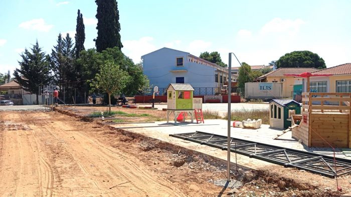 01 NEA EISODOS SXOLEIO