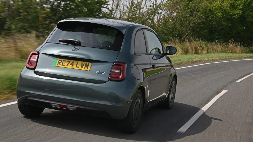 Fiat 500e Giorgio Armani edition 002 ebheih 11zon