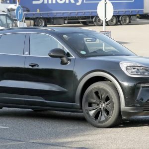 Porsche Cayenne Electric front angled dgprvs 11zon