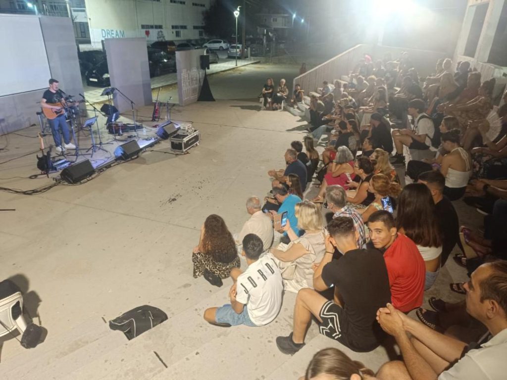 festneon