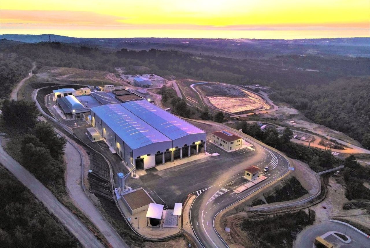 MEA TRIANTAFYLLIAS HLEIAS