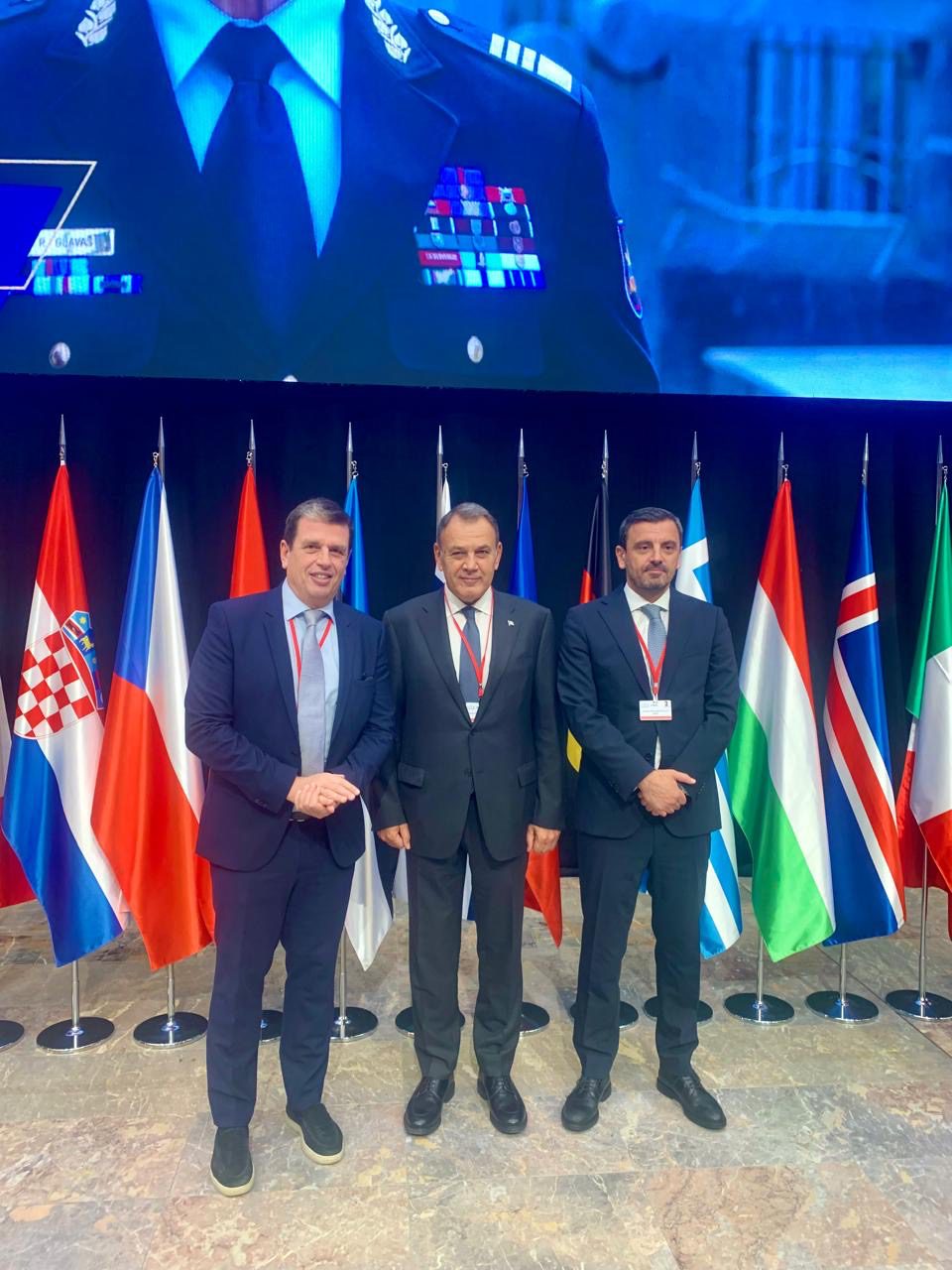 ebfc8bb6 4757 41bc a9d5 e6eb3a1027a2