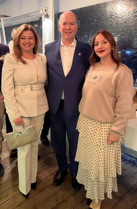 image 24 35 1003x1536