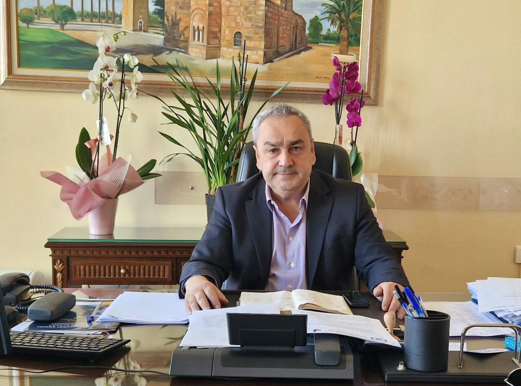 kastrinos dimarxos phneiou