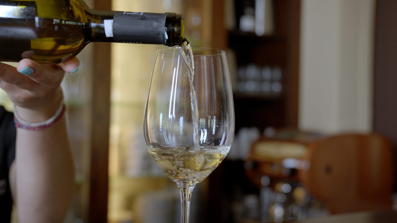 oinos krasi 09 Dyt.Peloponnisos Roditis Wines