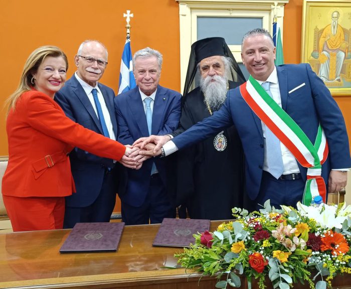 Αδελφοποιήθηκαν οι Δήμοι Πύργου και Squillace