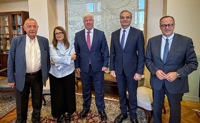 ΣΥΝΑΝΤΗΣΗ ΜΕ ΠΕΡΙΦΕΡΕΙΑΡΧΗ