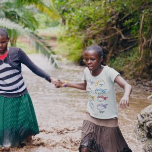 DT 25 girls don t cry still1