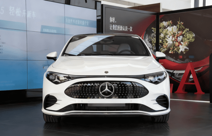 Mercedes Benz CLA 300 L EV