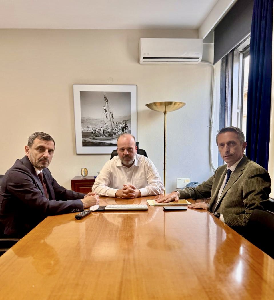 d7690104 16e7 4445 87e2 a6342c95f761