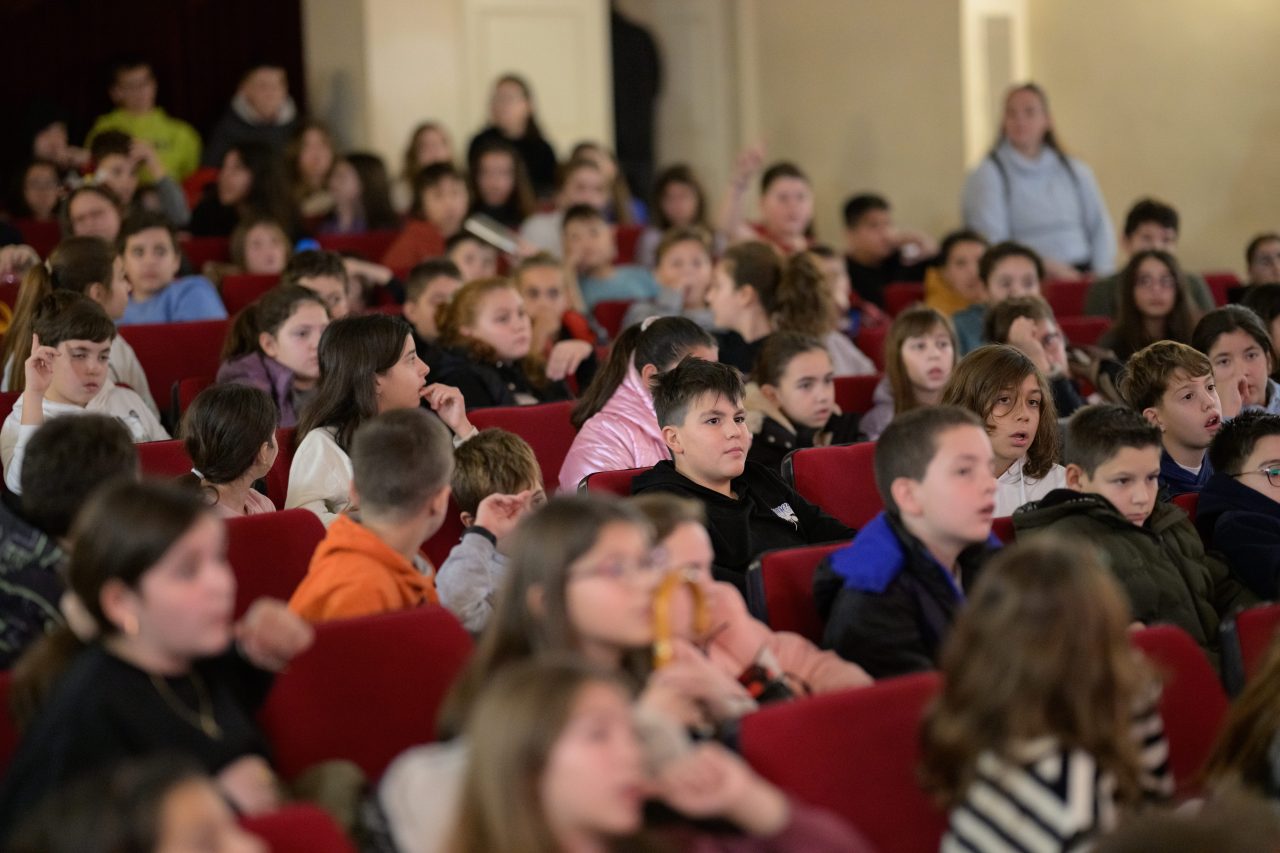 mathitew sxolieo cinema parastasi