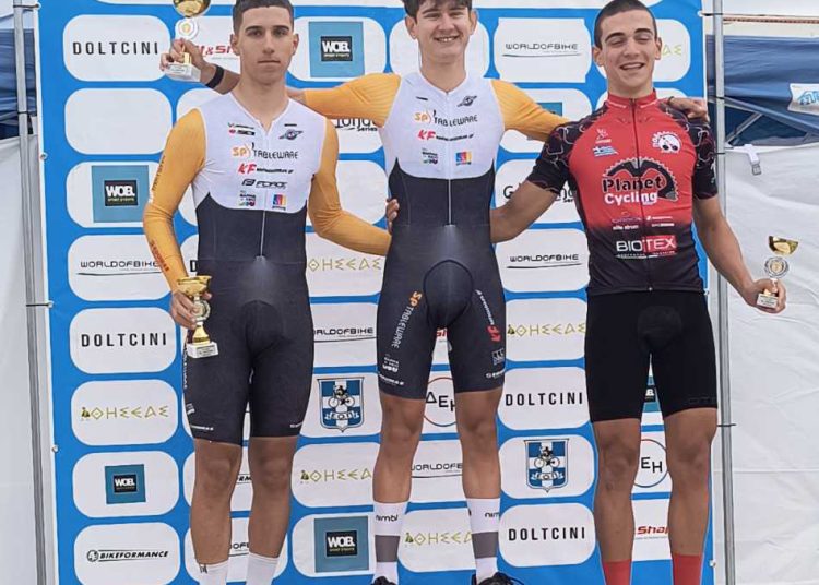 ΠΡΩΤΟΣ ΑΠΟ ΔΕΞΙΑ ΠΕΡΙΧΑΡΗΣ Ο ΝΙΚΟΛΑΣ ΚΟΚΟΣΙΟΥΛΗΣ 2 ΝΙΚΗΤΗΣ ΣΤΗΝ ΑΝΑΒΑΣΗ ΠΑΡΝΗΘΑΣ 750x536