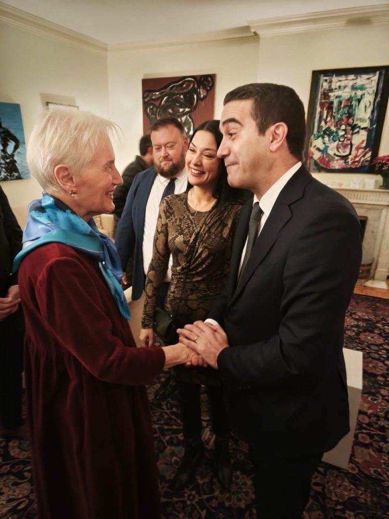 12955efc a45a 449e 9502 b784ef7e87aa