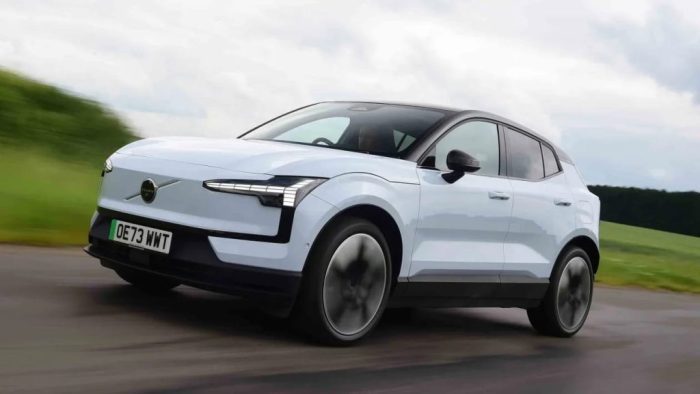 Volvo EX30 Twin Motor Performance Ultra 27 11zon 1024x577