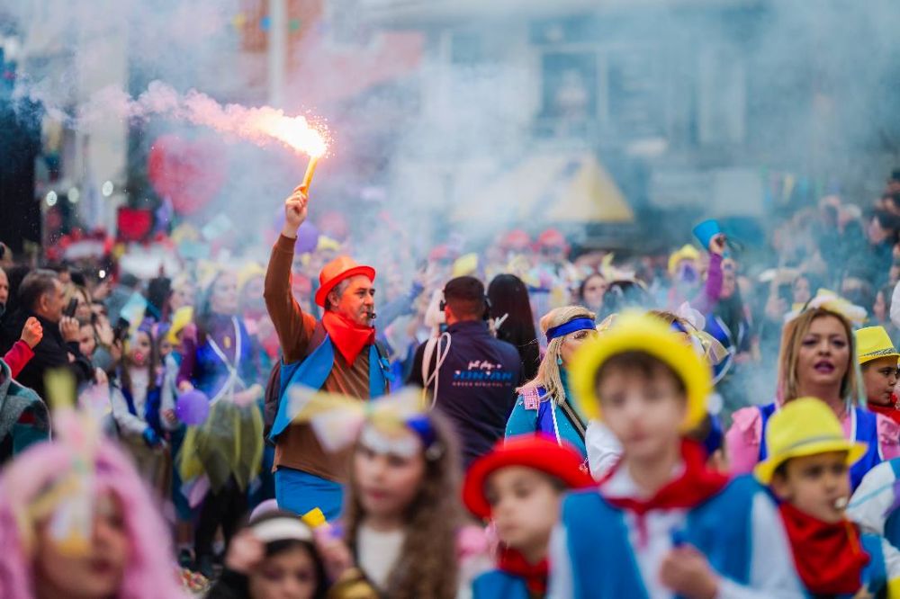 3 KARNAVALI AMALIADAS