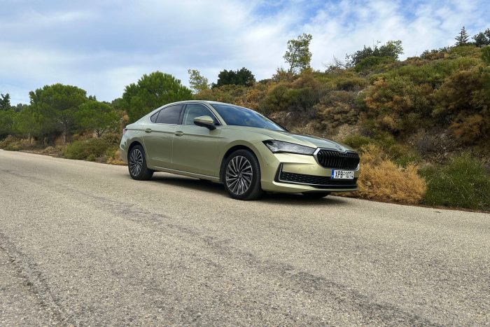 Skoda Superb Laurin Klement test 10.2025 6B