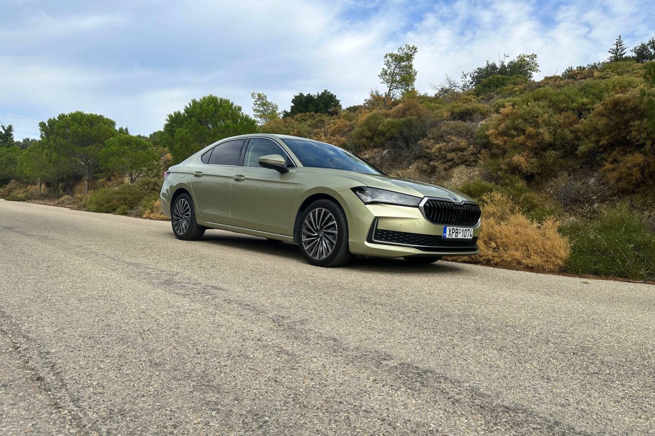 Skoda Superb Laurin Klement test 10.2025 6B