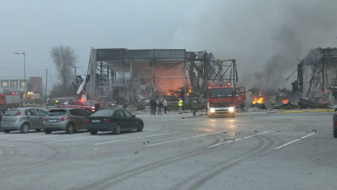 trikala fwtia ergostasio 26