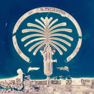 Artificial Archipelagos, Dubai, United Arab Emirates ISS022 E 024940 lrg (cropped).jpg