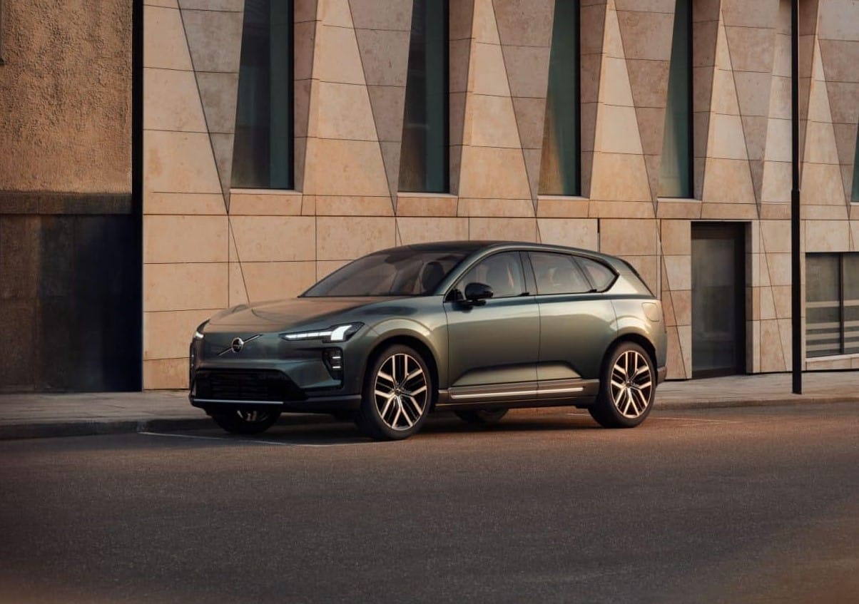 HERO IMAGE EX60 Full TIM 1155 3Q FRONT 1920x1440 1