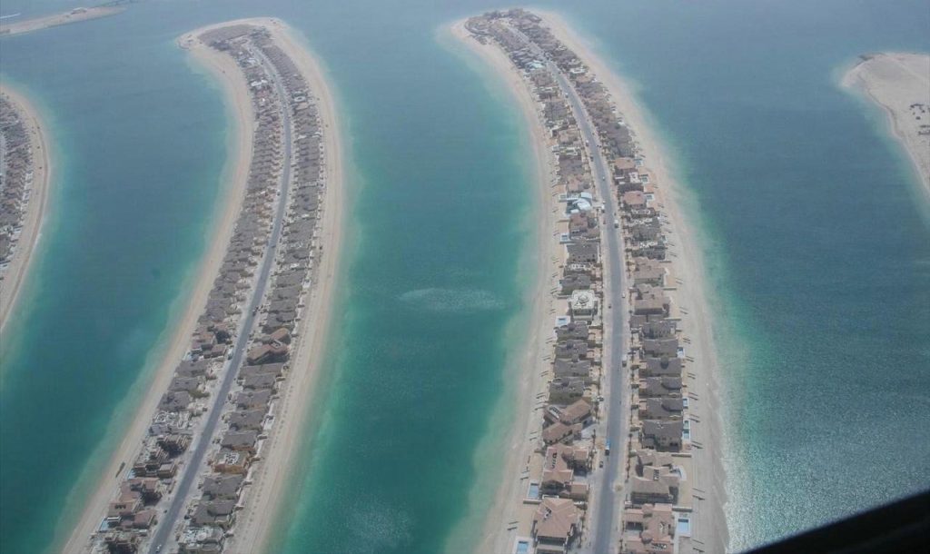 Palm Jumeirah's Fronds on 1 May 2007 Pict 1