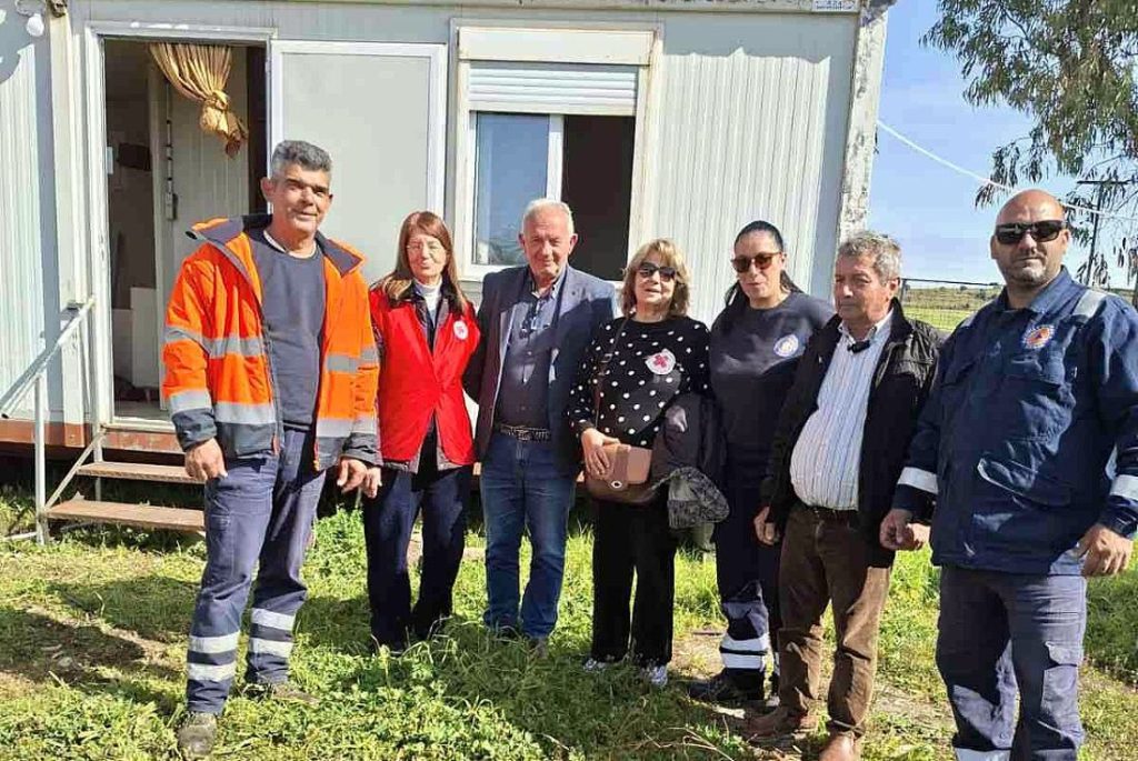 4 LYOMENO AKROPOTAMIA