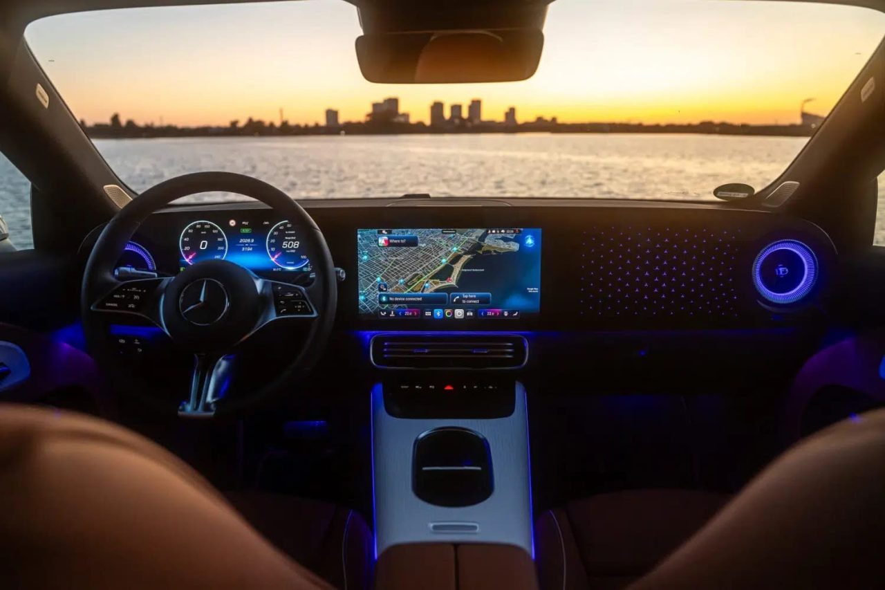 Mercedes invente un systeme inedit contre le mal des trans.jpg 11zon