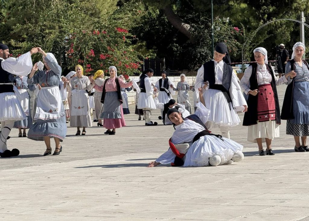 pyrgos plateia xoreftiko