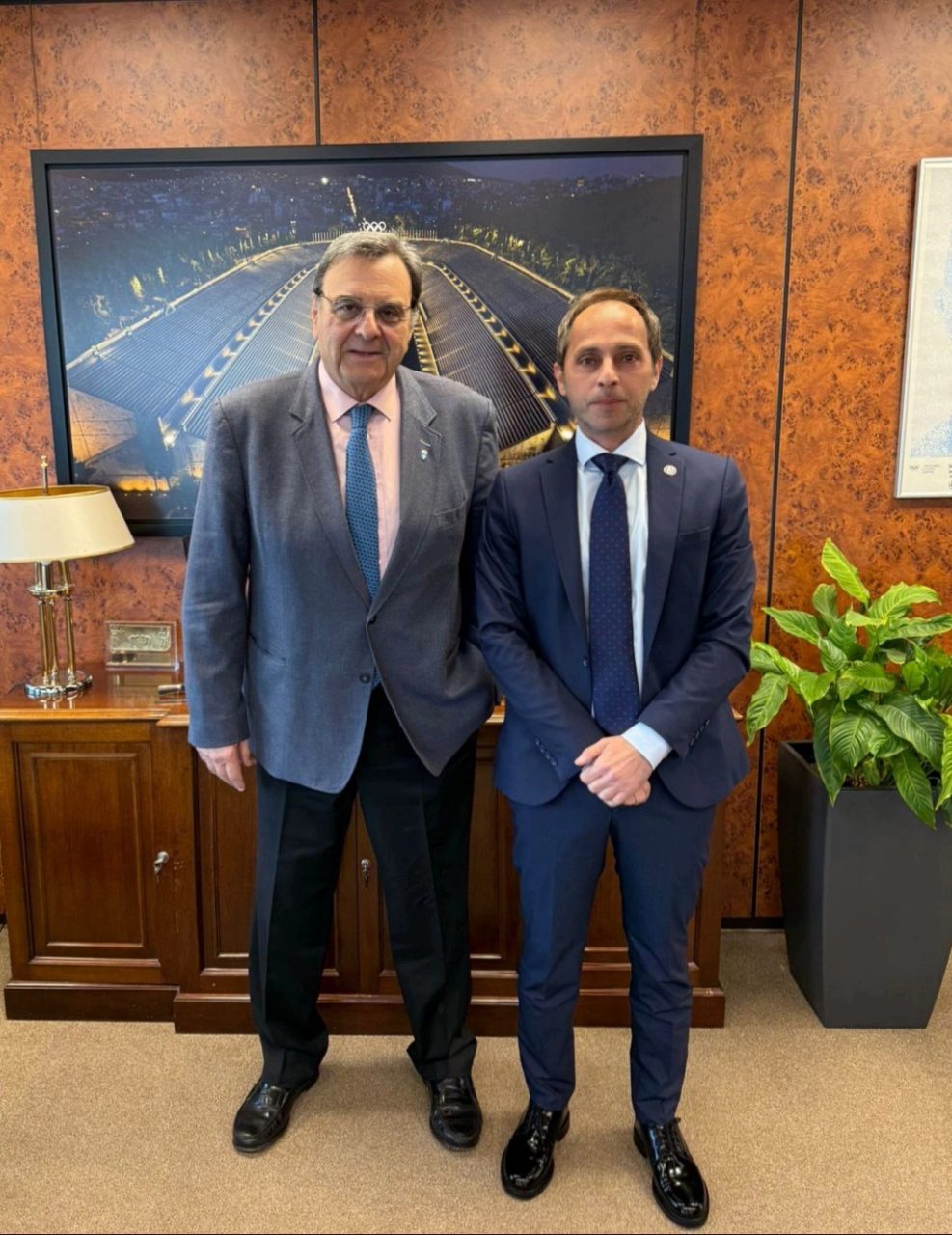 sinantisi dimarxos kouvelos1