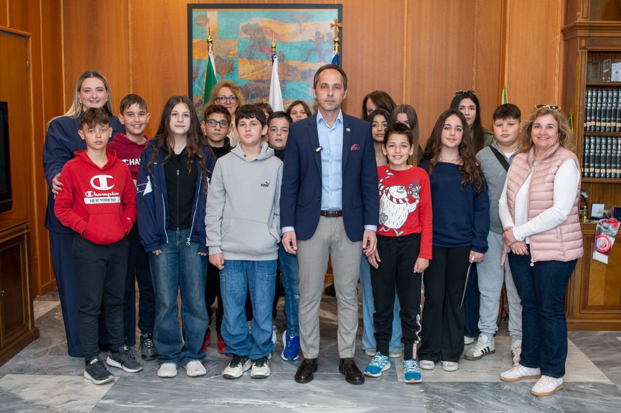 synenteuksi mathites pelopiou7