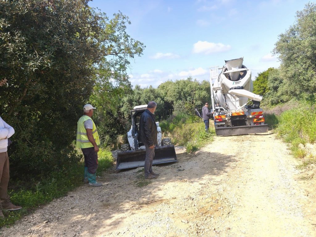 agrotikoi dromoi.jpg