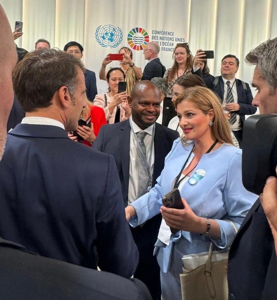 avgerinopoulou macron